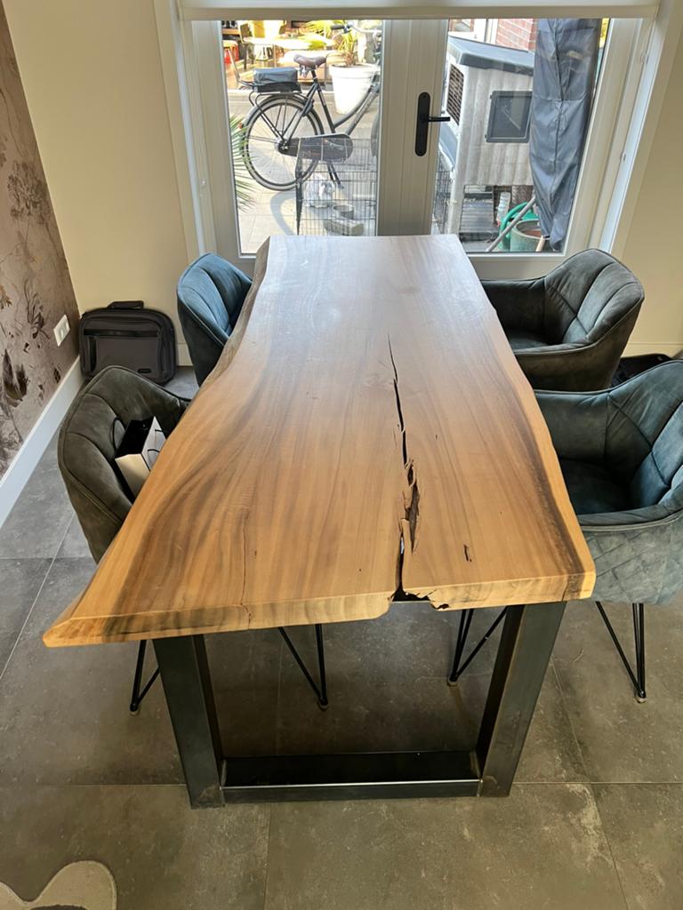 Boomstam tafel Suar hout, Ophalen, 50 tot 100 cm, Zo goed als nieuw, 150 tot 200 cm