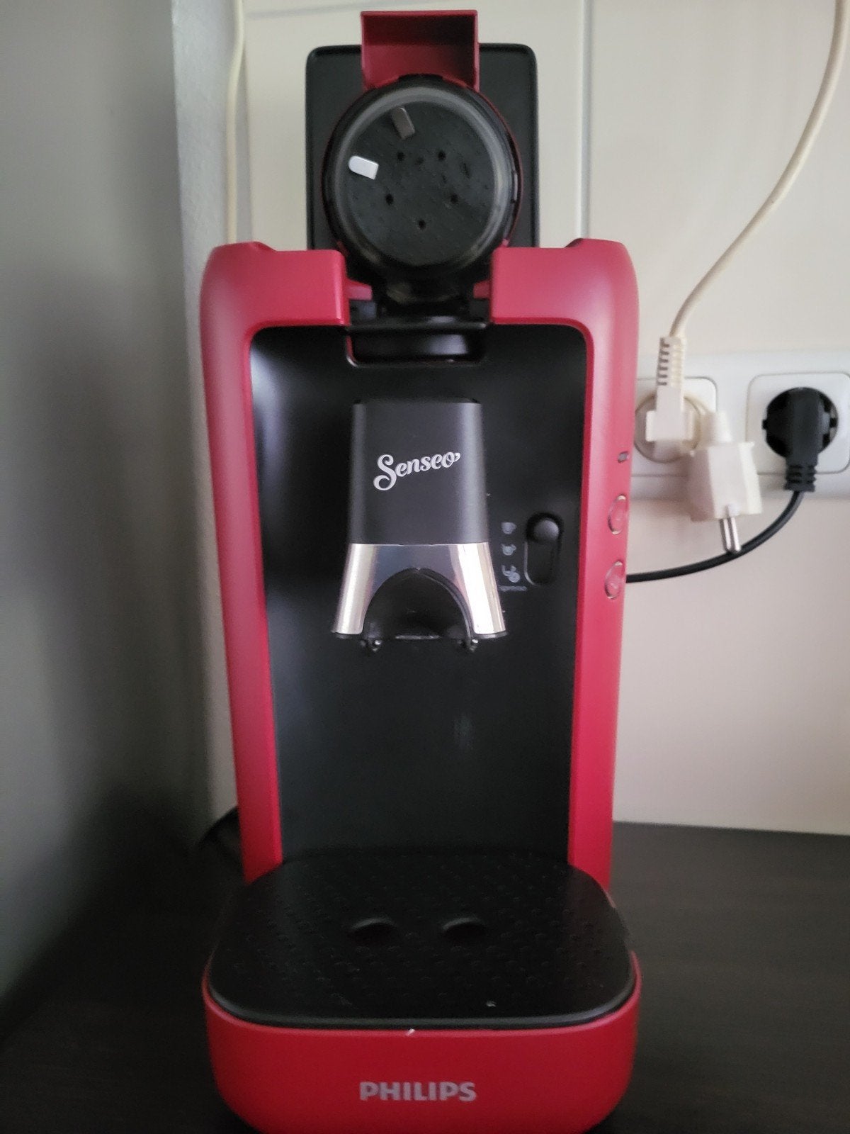 Senseo Maestro Rood, Witgoed en Apparatuur, Koffiezetapparaten, Ophalen, Zo goed als nieuw, Koffiemachine, Afneembaar waterreservoir