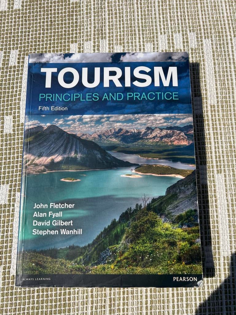 Tourism: Principles and Practice - 5e editie, Boeken, Ophalen of Verzenden, Gamma, Gelezen, HBO