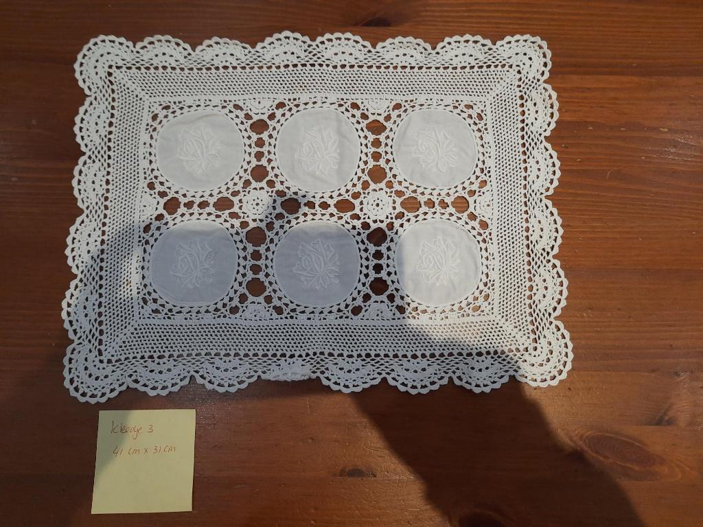 Gehaakte kleedjes, Antiek en Kunst, Antiek | Kleden en Textiel, Ophalen of Verzenden