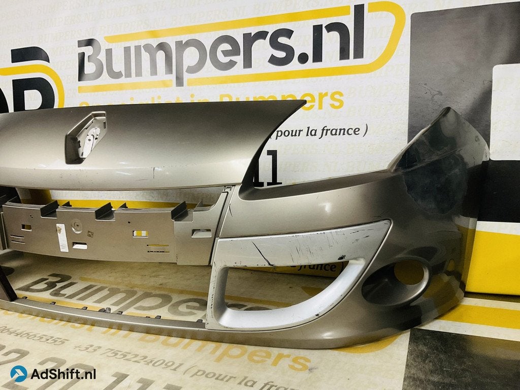 BUMPER Renault Scenic 2009-2012 VOORBUMPER 2-F6-6262z, Bumper