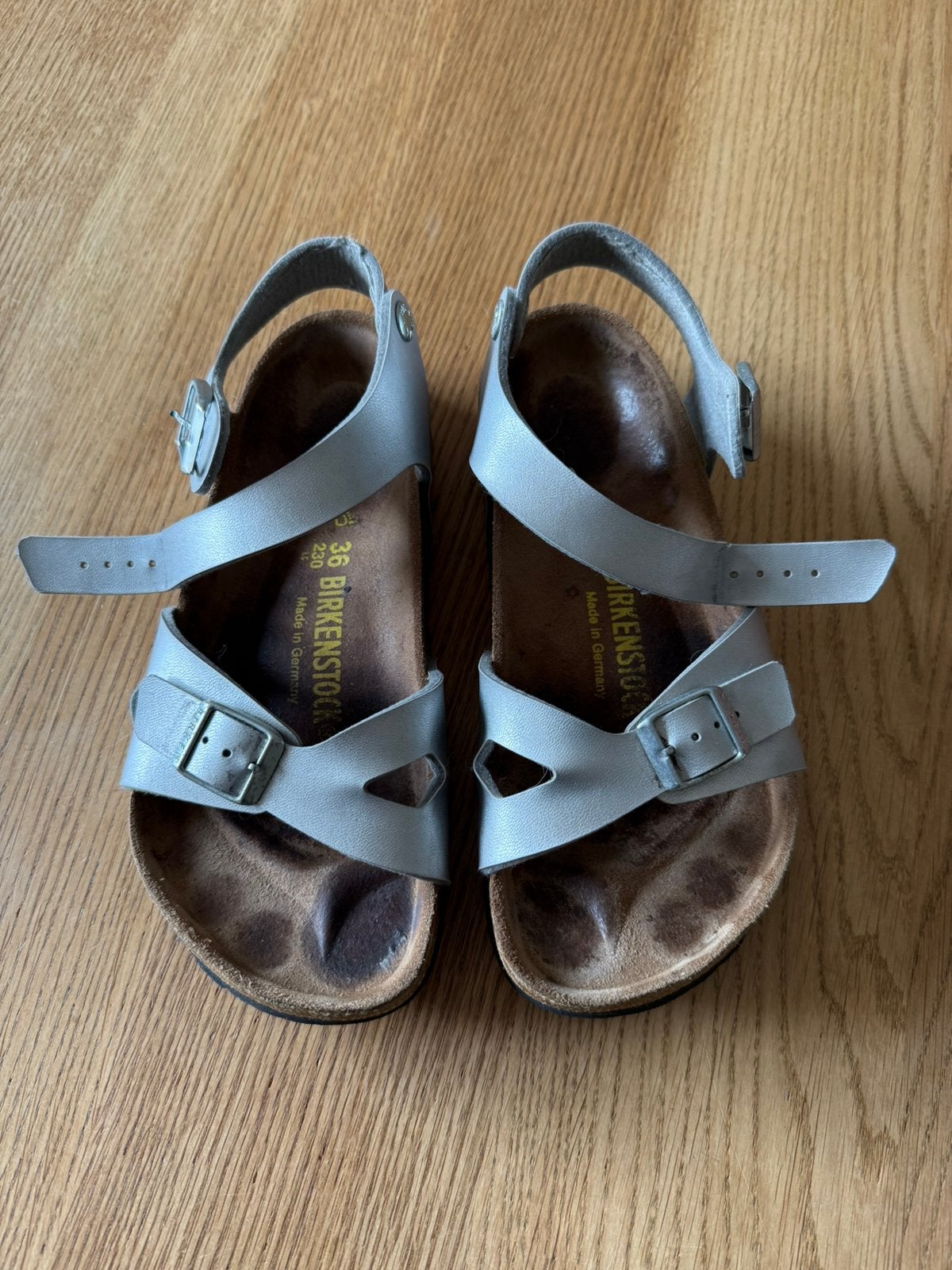 Birkenstock sandalen zilverkleurig mt. 36, Ophalen, Overige kleuren, Sandalen of Muiltjes, Gedragen