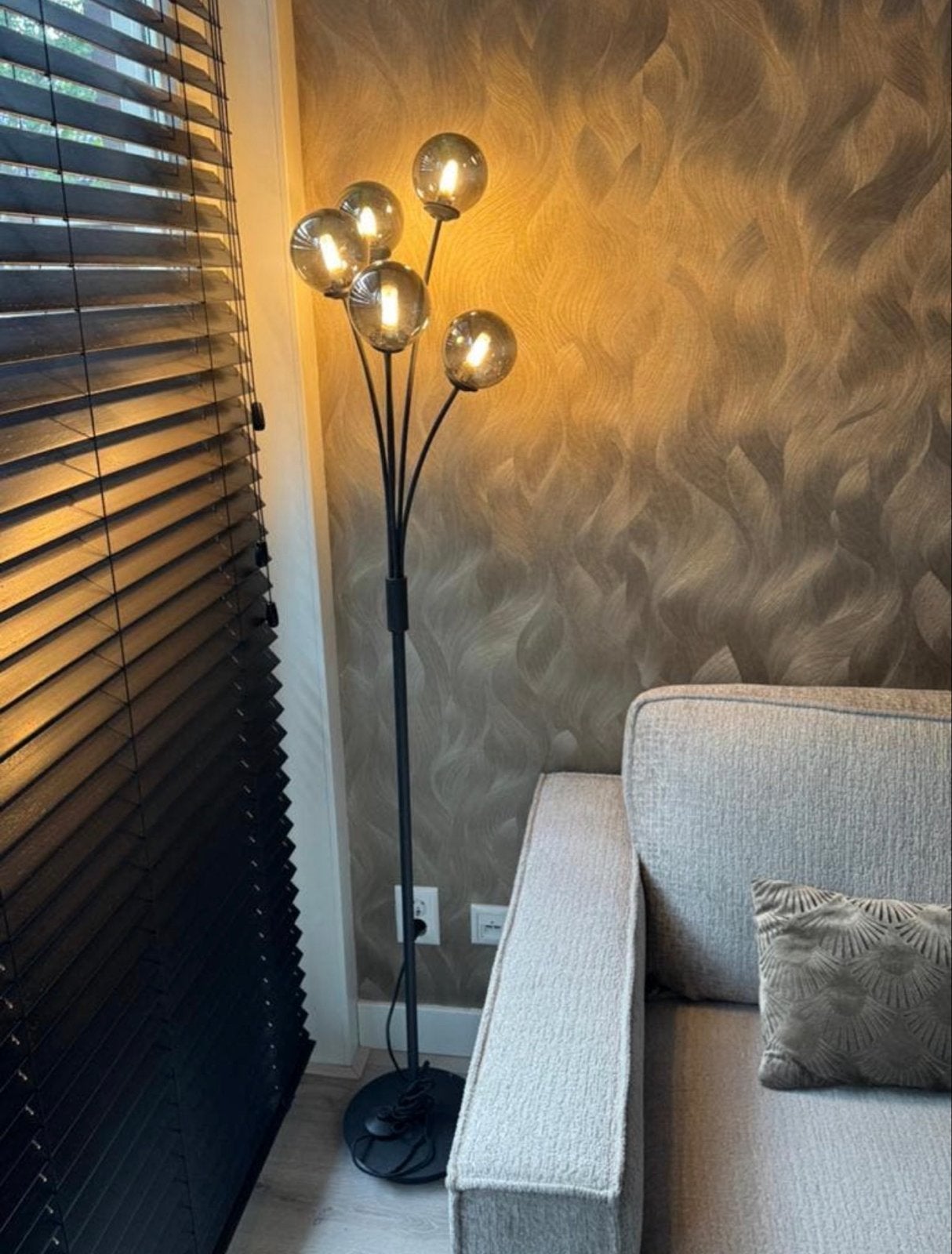 Zwarte vloerlamp met 5 lichtbronnen – 162 cm hoog, Huis en Inrichting, Ophalen, Zo goed als nieuw, 150 tot 200 cm
