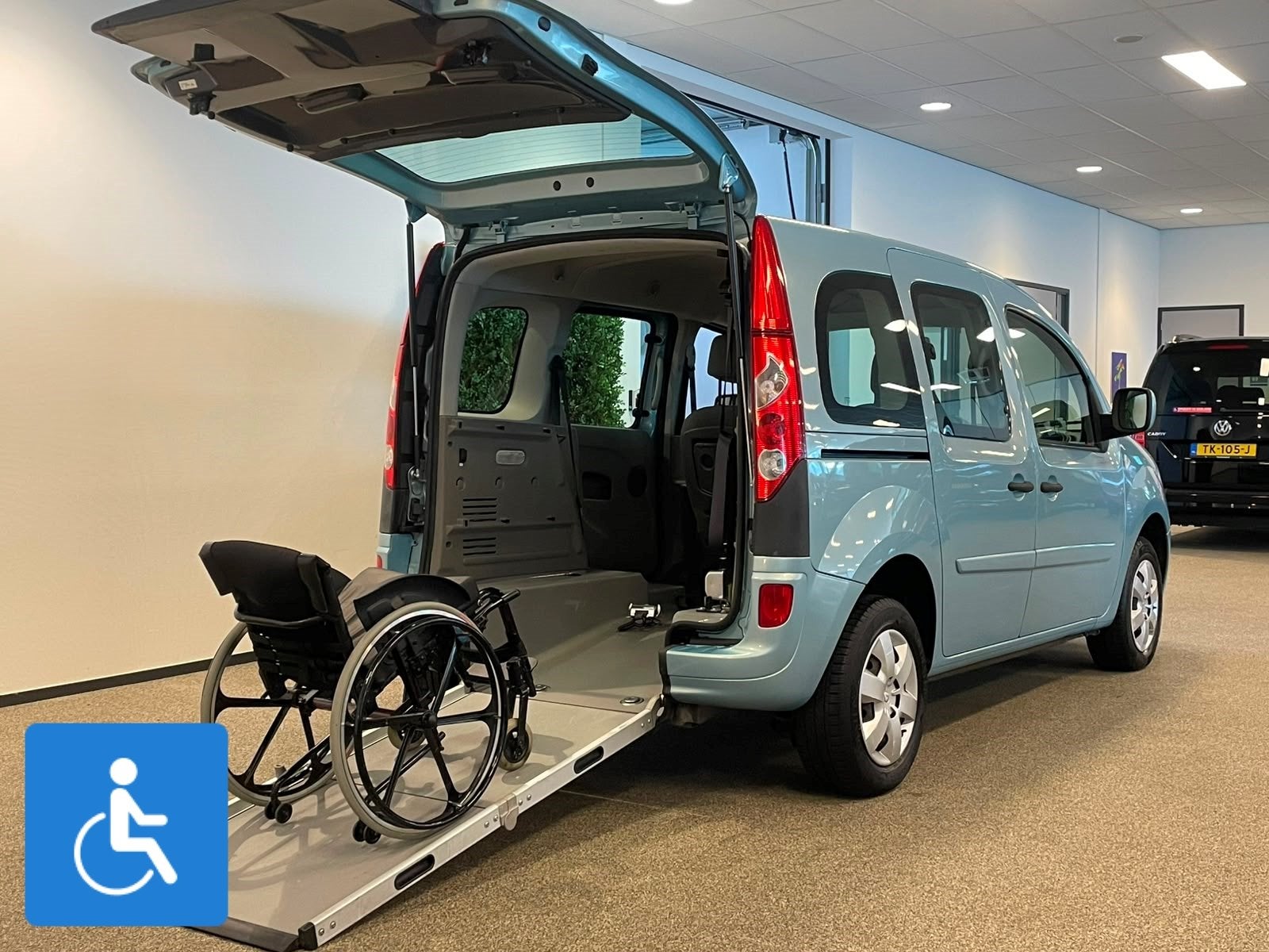 Renault Kangoo Rolstoelauto 3+1 (airco), Auto's, 12 maanden, Stof, Gebruikt, Blauw
