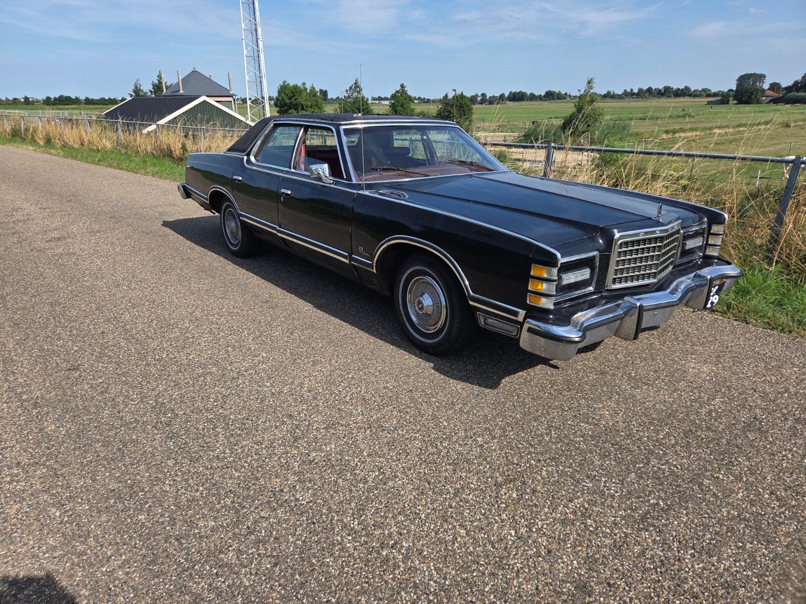 Ford LTD  Landau 1975 Zwart met werk, opknapper project, Auto's, Oldtimers, Automaat, Achterwielaandrijving, Zwart, Particulier