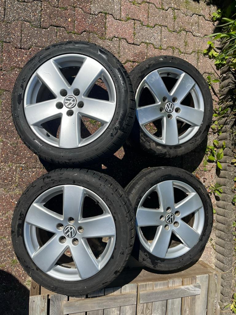 17 inch Volkswagen velgen en banden, Auto-onderdelen, Banden en Velgen, Ophalen, Gebruikt, Banden en Velgen, 17 inch