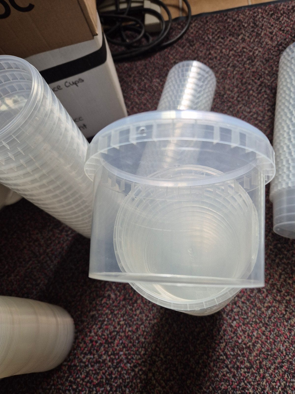 180x Transparante plastic emmers 565ml met deksel, Ophalen