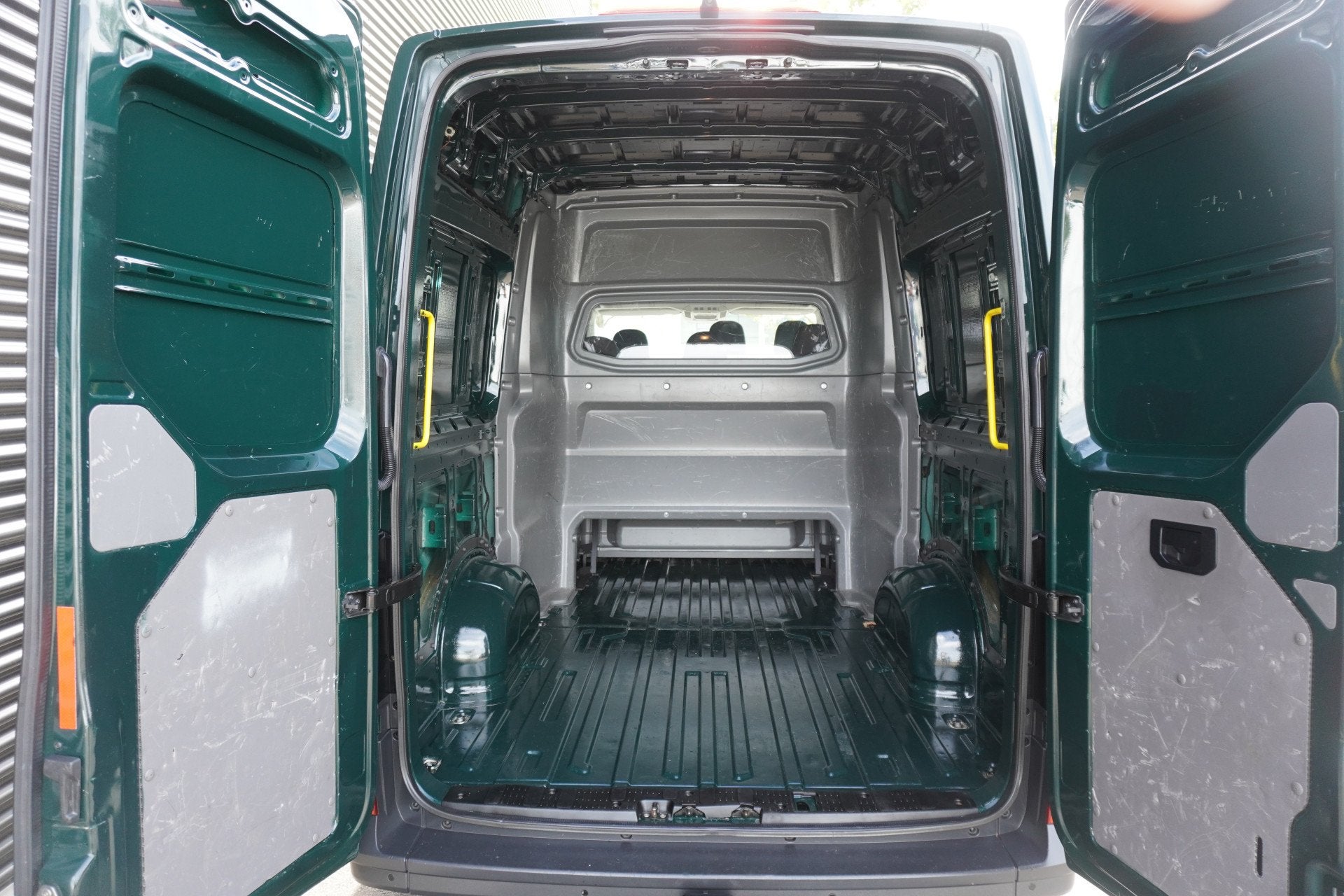 Volkswagen Crafter 140pk L3H3/L2H2 Dubbele cabine 6 persoons, Voorwielaandrijving, Gebruikt, 4 cilinders, Volkswagen