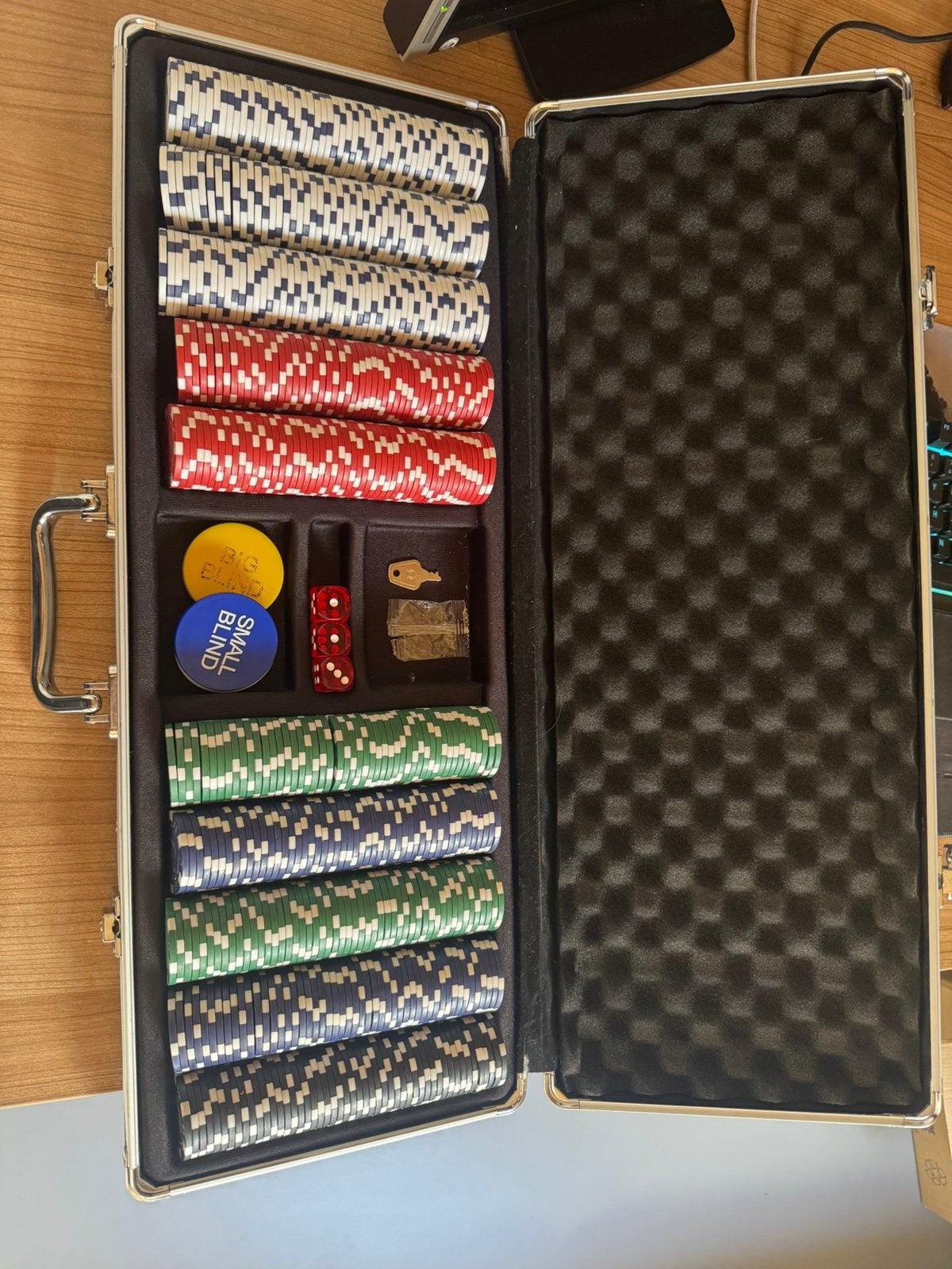 Poker chips, Ophalen of Verzenden, Zo goed als nieuw