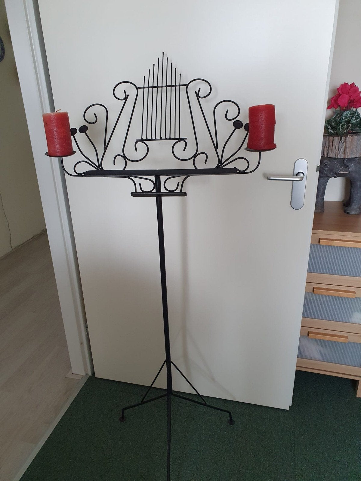 Zwarte metalen kandelaar muziek standaard met harp design, Ophalen, Metaal