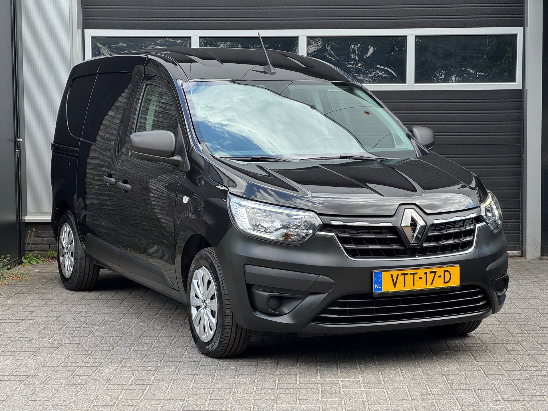 Renault Express 1.5 dCi 75 Comfort + Airco, Navi, NAP, Auto's, Bestelauto's, Voorwielaandrijving, Gebruikt, Euro 6, 4 cilinders