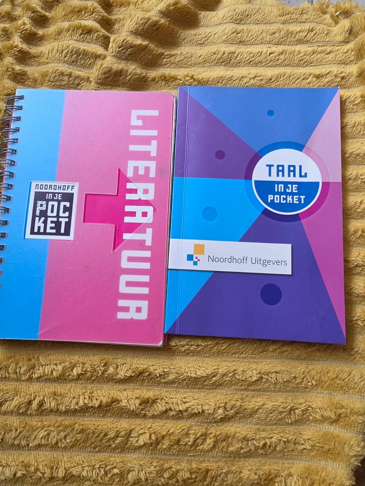 Noordhoff in je Pocket: Literatuur, Taal, Biologie, etc., Ophalen, Zo goed als nieuw, MBO, Noordhoff Uitgevers