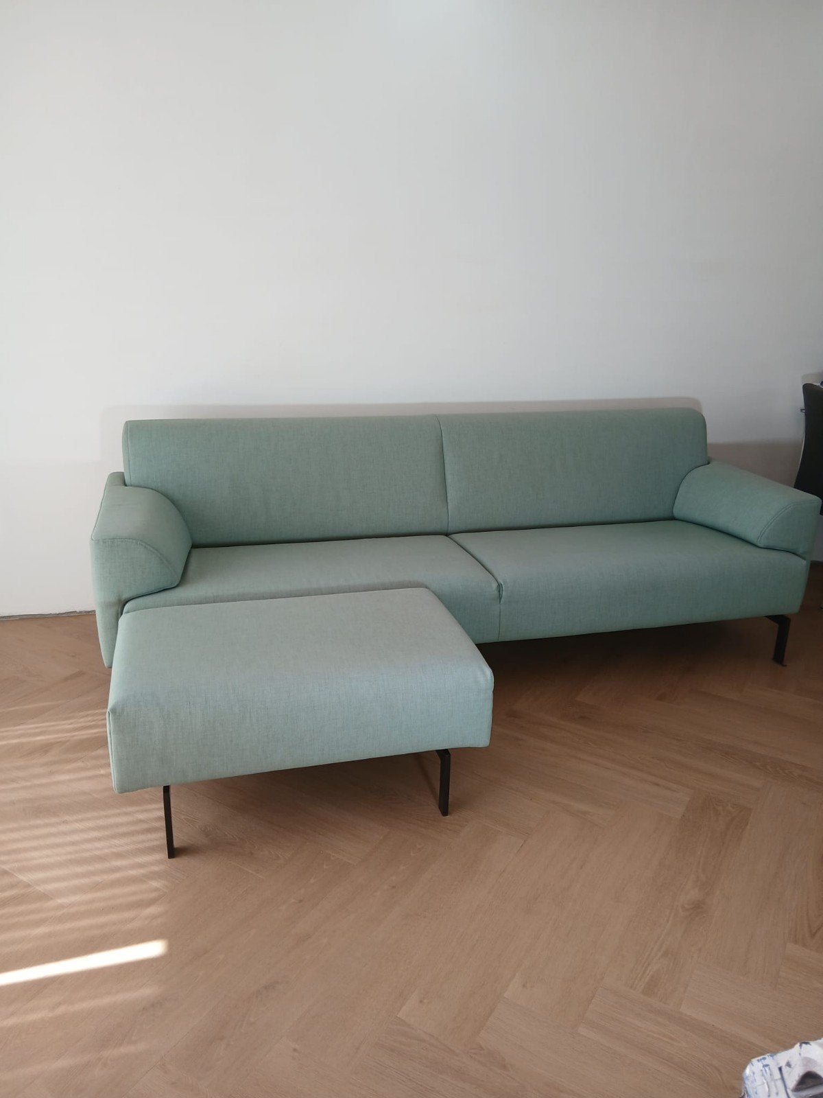 Rolf Benz Linea 4-persoonsbank met voetenbank, Ophalen, 250 tot 300 cm, 75 tot 100 cm, Zo goed als nieuw