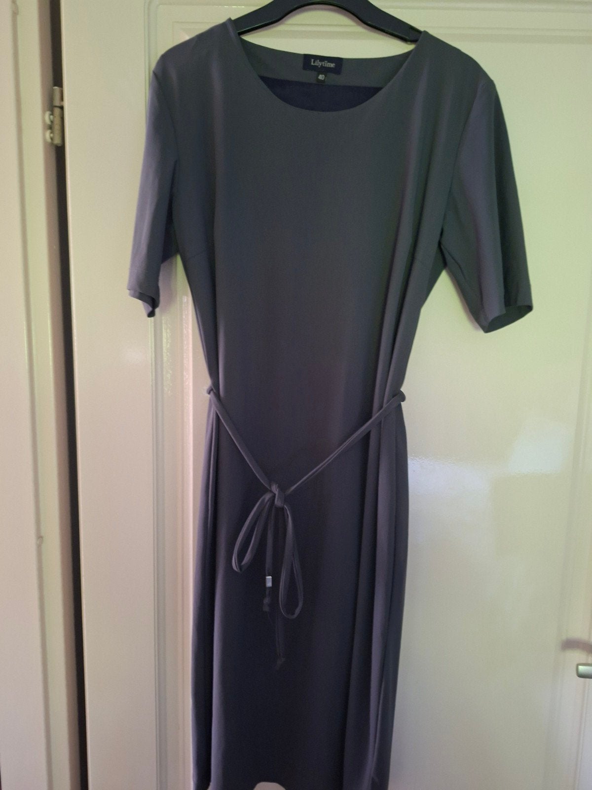 Lilytime jurk., Kleding | Dames, Jurken, Maat 38/40 (M), Ophalen of Verzenden, Zo goed als nieuw, Grijs