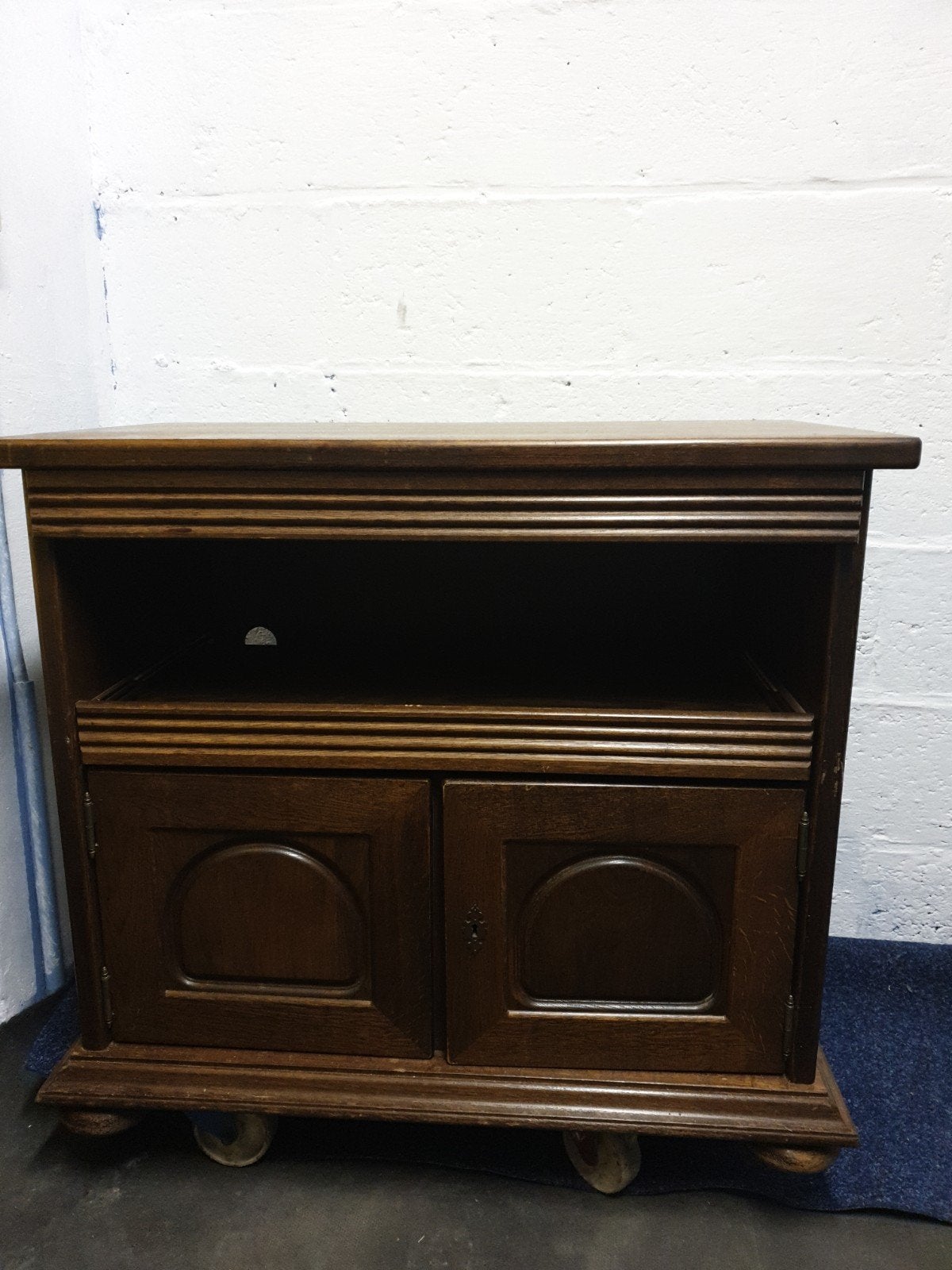 Vintage houten tv-meubel met opbergruimte, Ophalen, Gebruikt, 50 tot 100 cm, Klassiek, Vintage