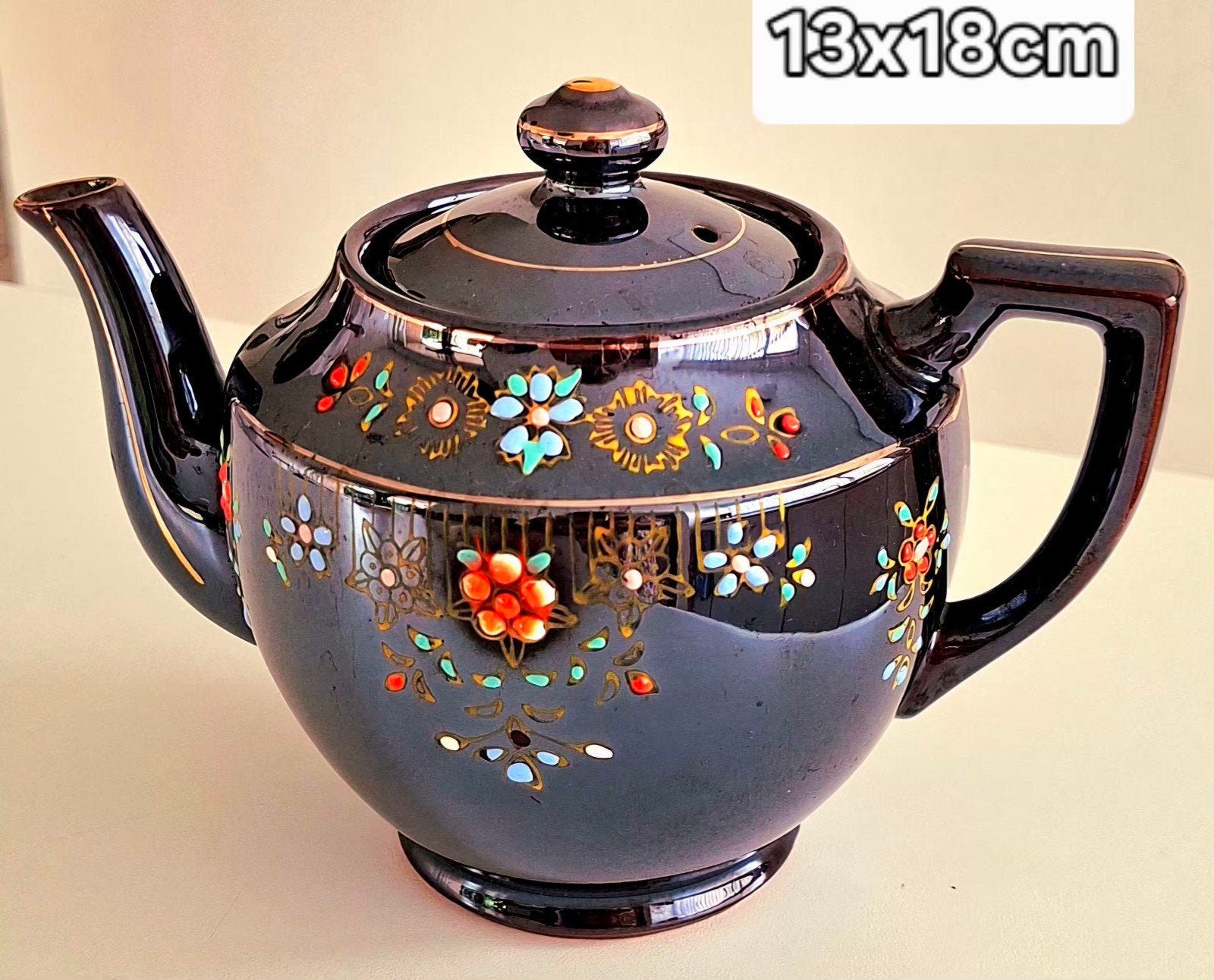 THEEPOT MORIAGE REDWARE OPLIGGEND BLOEM MOTIEF ALS NIEUW, Antiek en Kunst, Antiek | Servies los, Ophalen