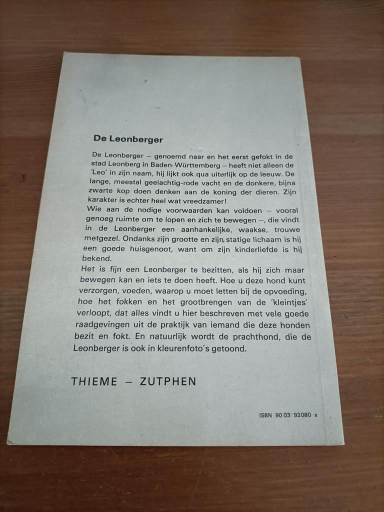 De Leonberger - Helga Schindler (Hondenboek), Boeken, Ophalen of Verzenden, Gelezen, Honden, Helga Schindler