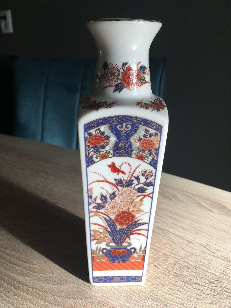 Imari vaasje van japans/chinees porcelein, zeer goede staat, Antiek en Kunst, Antiek | Porselein, Ophalen of Verzenden