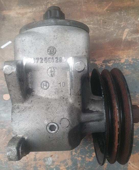 Hydraulische Stuurbekrachtiging pomp Mercedes, Auto-onderdelen, Ophalen of Verzenden, Gebruikt, Mercedes-Benz