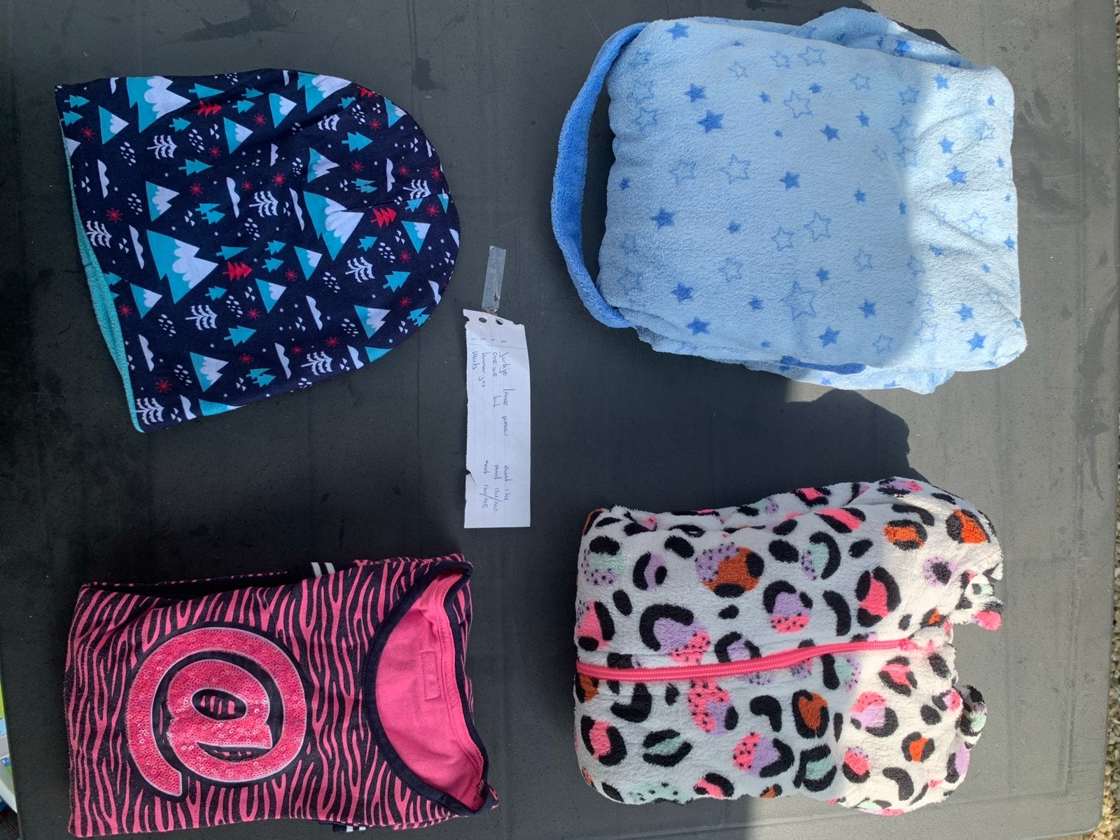 Leuke set van 4 kinderaccessoires: muts, badjas, top, deken, Ophalen, Gebruikt, Jongen of Meisje