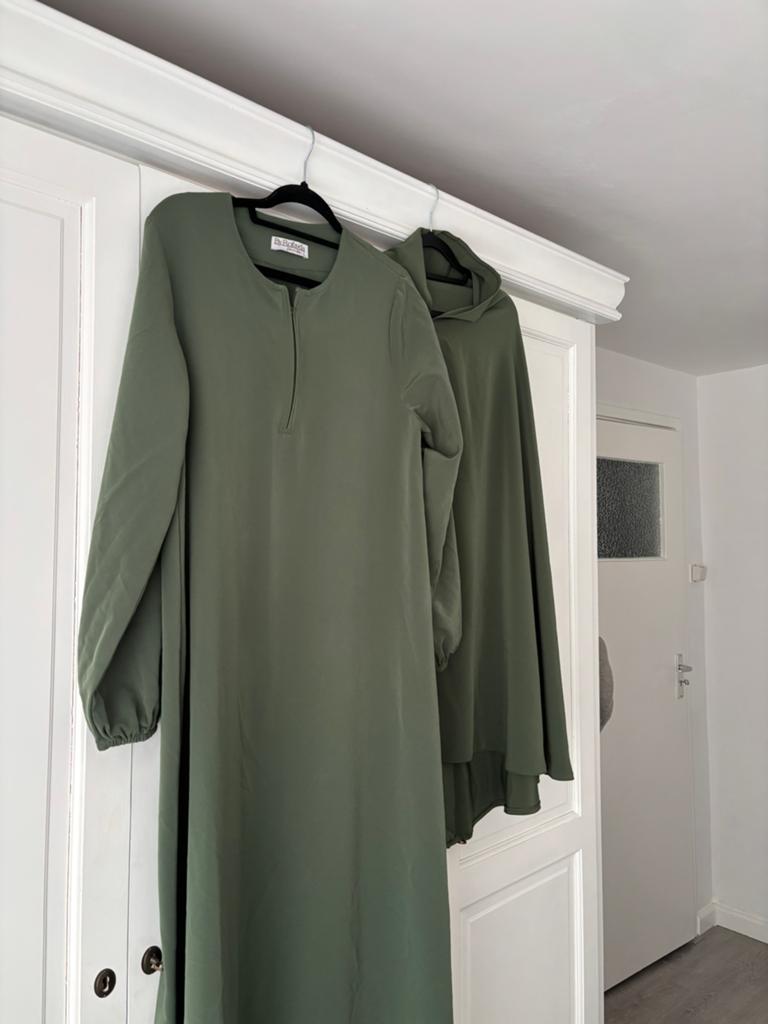 Elegante Abaya Set - Comfortabel en Stijlvol, Zo goed als nieuw, Ophalen, Maat 38/40 (M), Onder de knie
