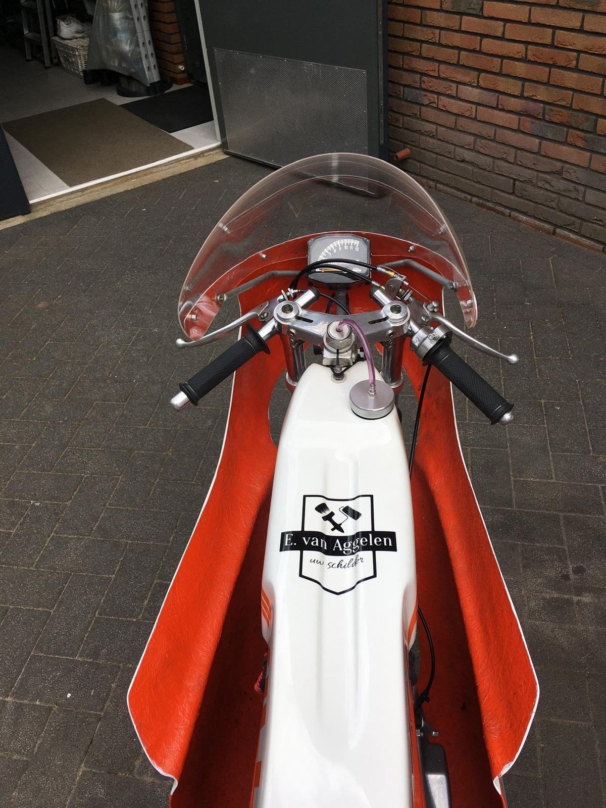 Classic Racers, Motoren, Ophalen