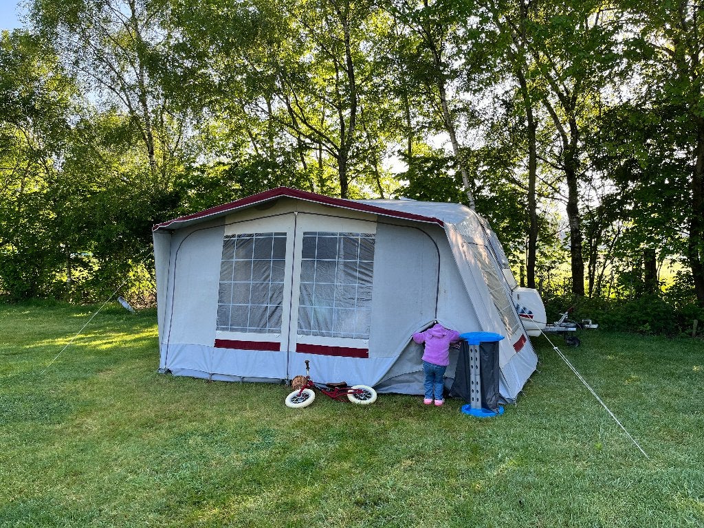 Zeer nette caravan - Adria Prima, Rondzit, Omvormbare zithoek, Particulier, Luifel