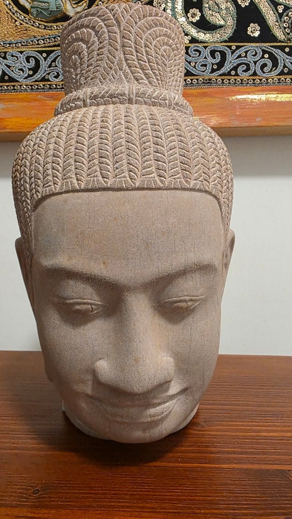 Beeld van Vishnu (buste, zandsteen, Cambodjaans), Antiek en Kunst, Ophalen, Buste, 20 - 50 cm, Steen of Keramiek