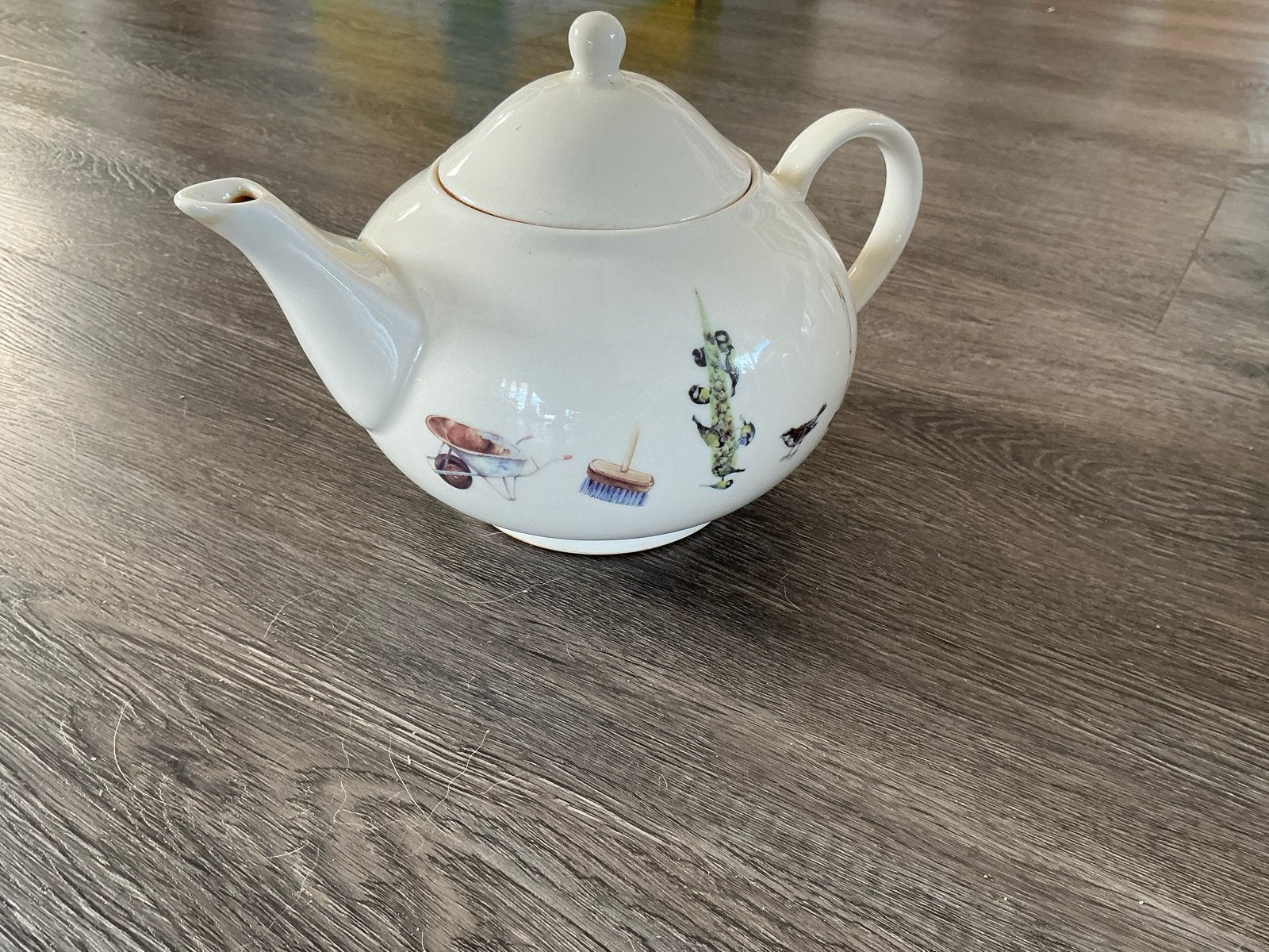 Four Seasons theepot met tuindecoratie, Gebruikt, Steen/keramiek, Wit, Overige merken