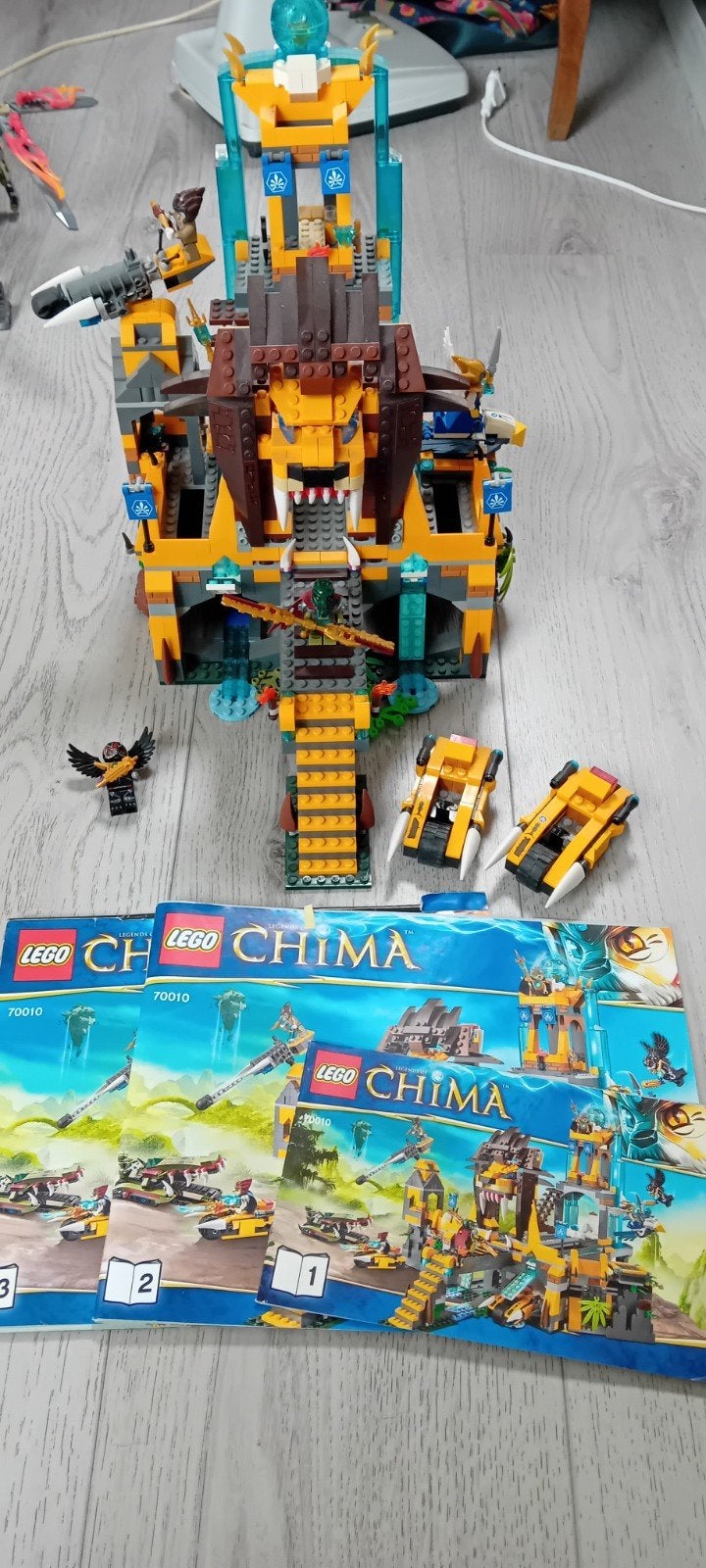 Lego Chima 70010 met boekjes en 7 mini figuren., Overige thema's, Lego, Ophalen of Verzenden, Zo goed als nieuw