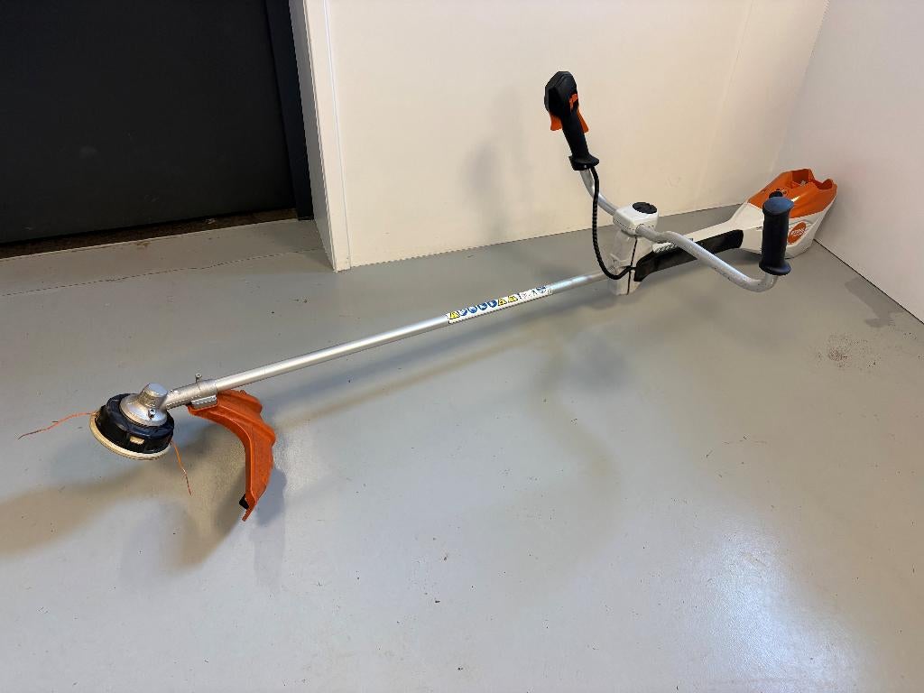 Stihl FSA 200 accu bosmaaier met draadkop, Tuin en Terras, Ophalen, Stihl, Gebruikt, Mertstraat 5
