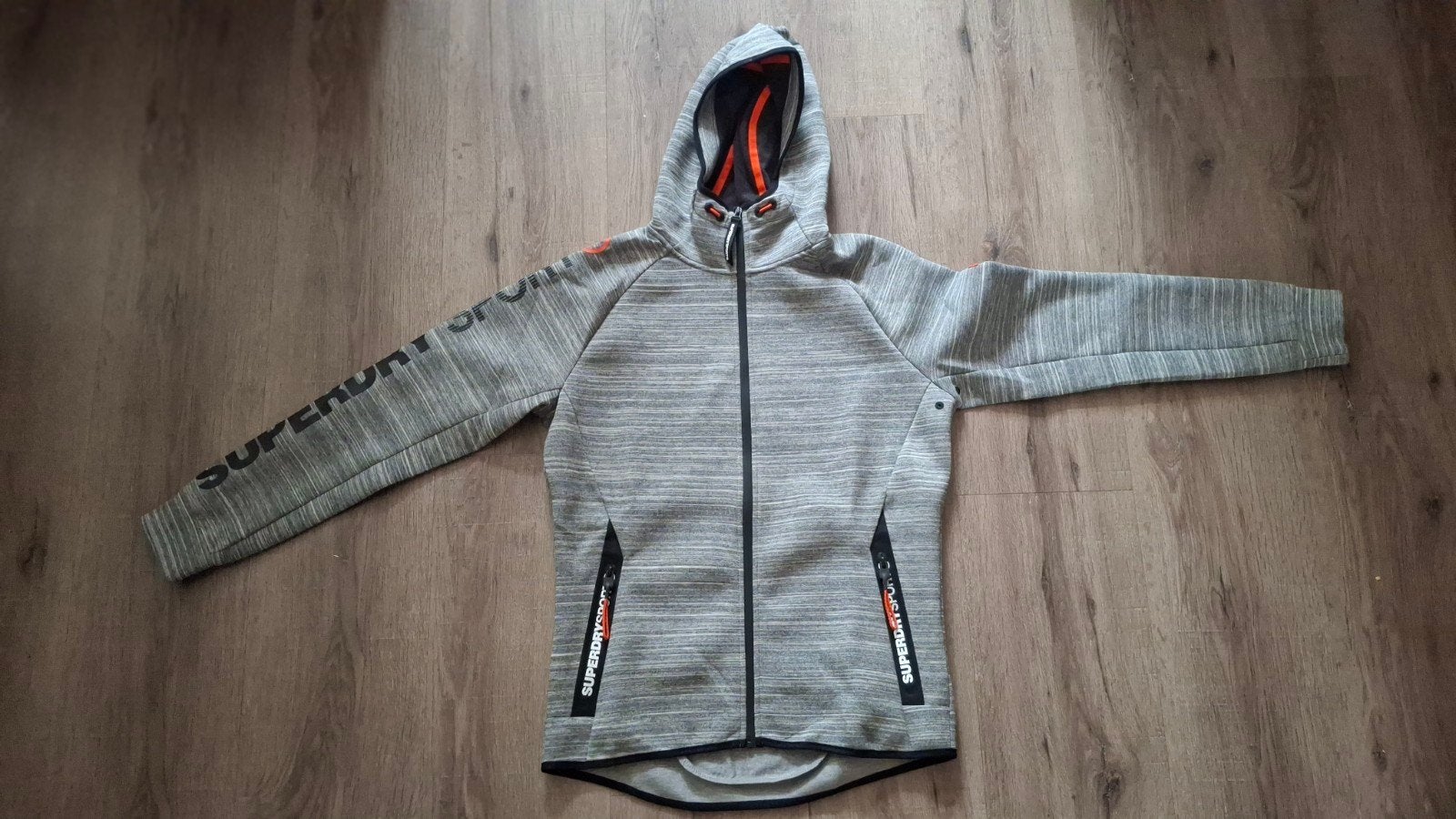 Superdry Sport Jas Vest Grijs Oranje Maat M, Ophalen, Maat 52/54 (L), Grijs, Gedragen