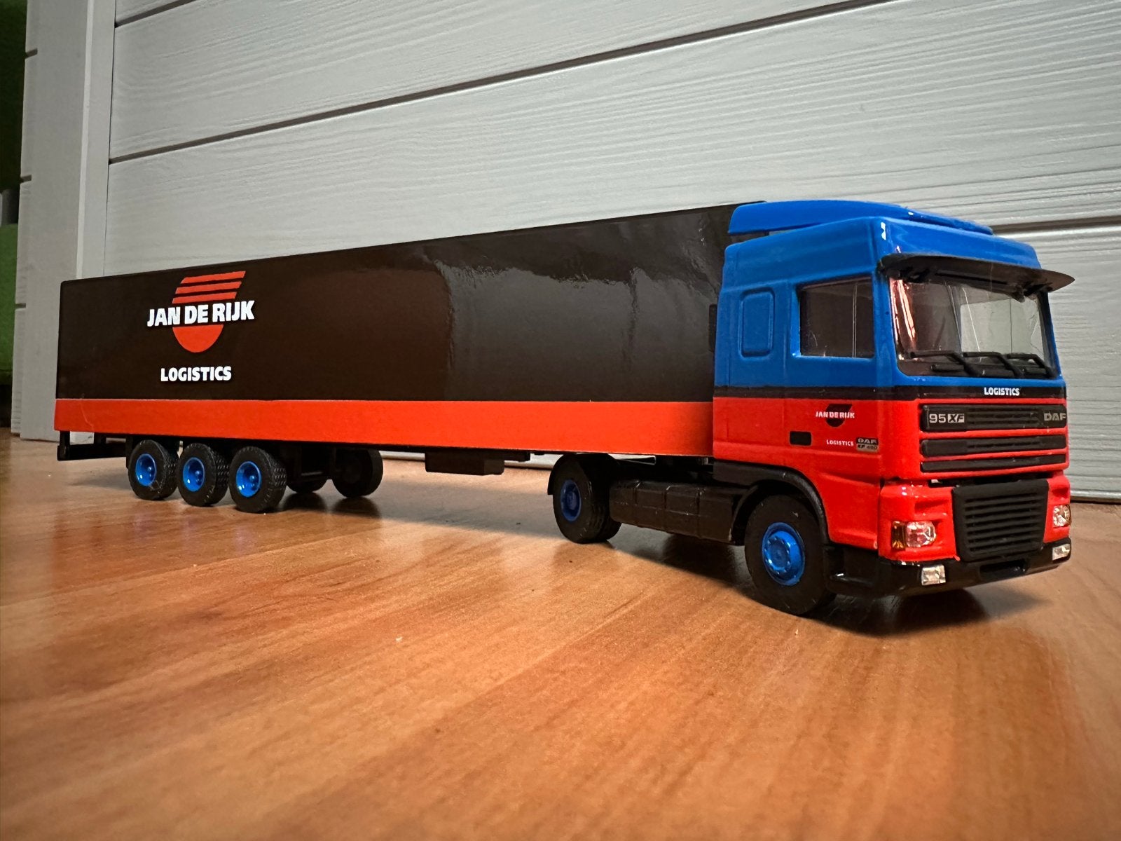 Lion Car DAF 95 XF Jan de Rijk Logistics modeltruck, Ophalen of Verzenden, Zo goed als nieuw, Bus of Vrachtwagen, Lion Toys