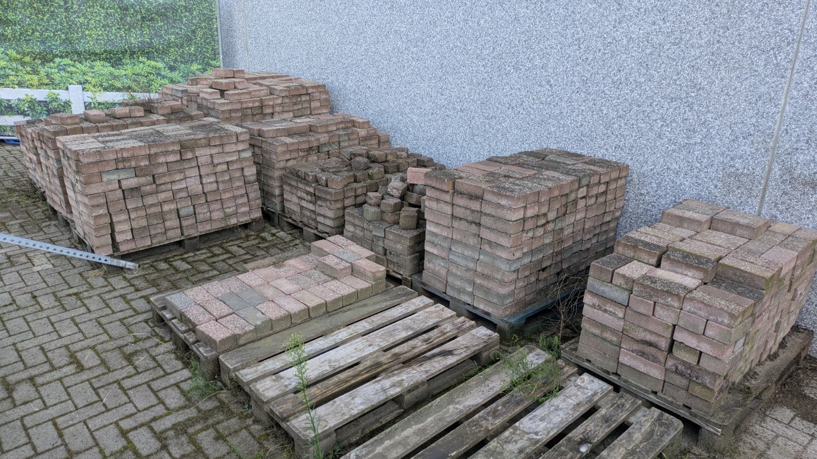 Ca. 3000 betonklinkers gratis af te halen, Ophalen of Verzenden