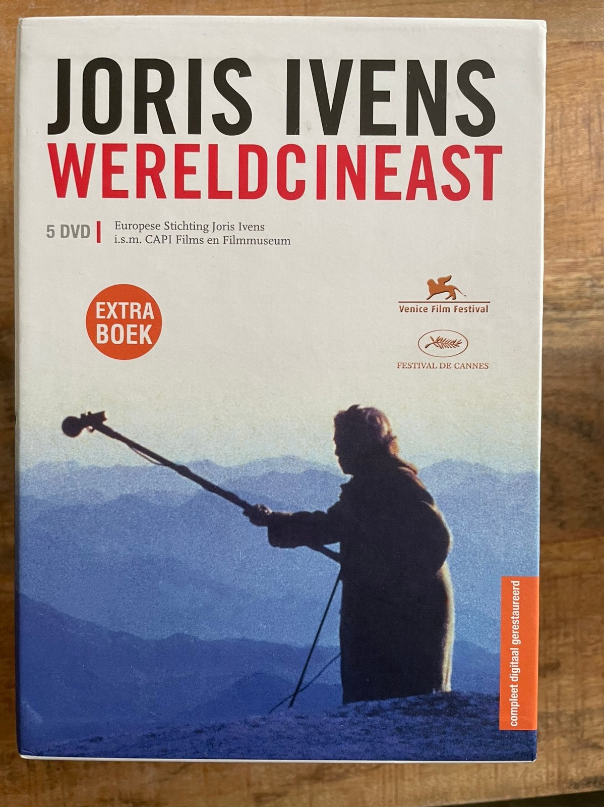 Joris Ivens - 5 dvd boxset + boek, Oorlog of Misdaad, Alle leeftijden, Boxset, Ophalen of Verzenden