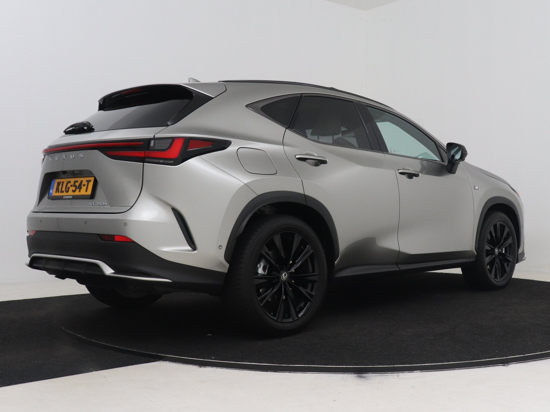 Lexus NX 450h+ AWD F SPORT Line Schuif/kantel dak (bj 2026), 12 maanden, 4 cilinders, Bedrijf, Vierwielaandrijving