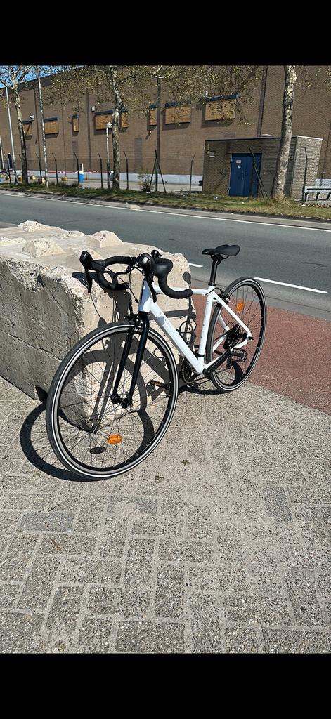 Witte racefiets met bidonhouder, Overige merken, Minder dan 10 versnellingen, Ophalen of Verzenden, Dames