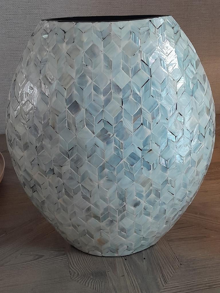 Parelmoer vaas hoog 45 breed 43 opening boven 6 centimeter, Ophalen, Zo goed als nieuw, Overige kleuren, Glas