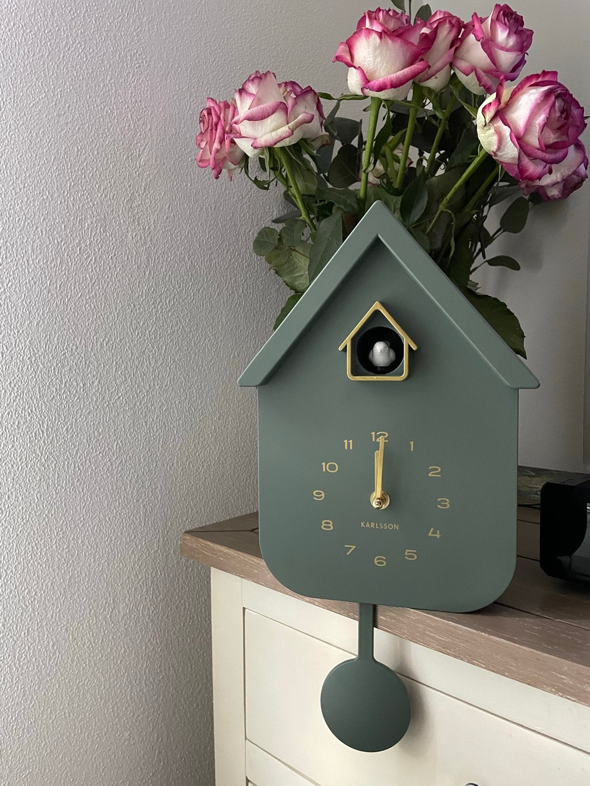 Karlsson Wandklok Solo Color Cuckoo - Jungle Groen, Ophalen of Verzenden, Zo goed als nieuw, Analoog, Wandklok
