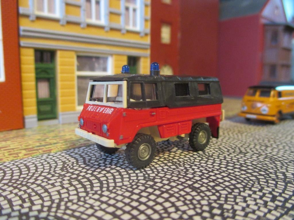 Steyr -Daimler-Puch Pinzgauer 710 M - Roco brandweer, Ophalen of Verzenden, Gebruikt, Bus of Vrachtwagen, Roco
