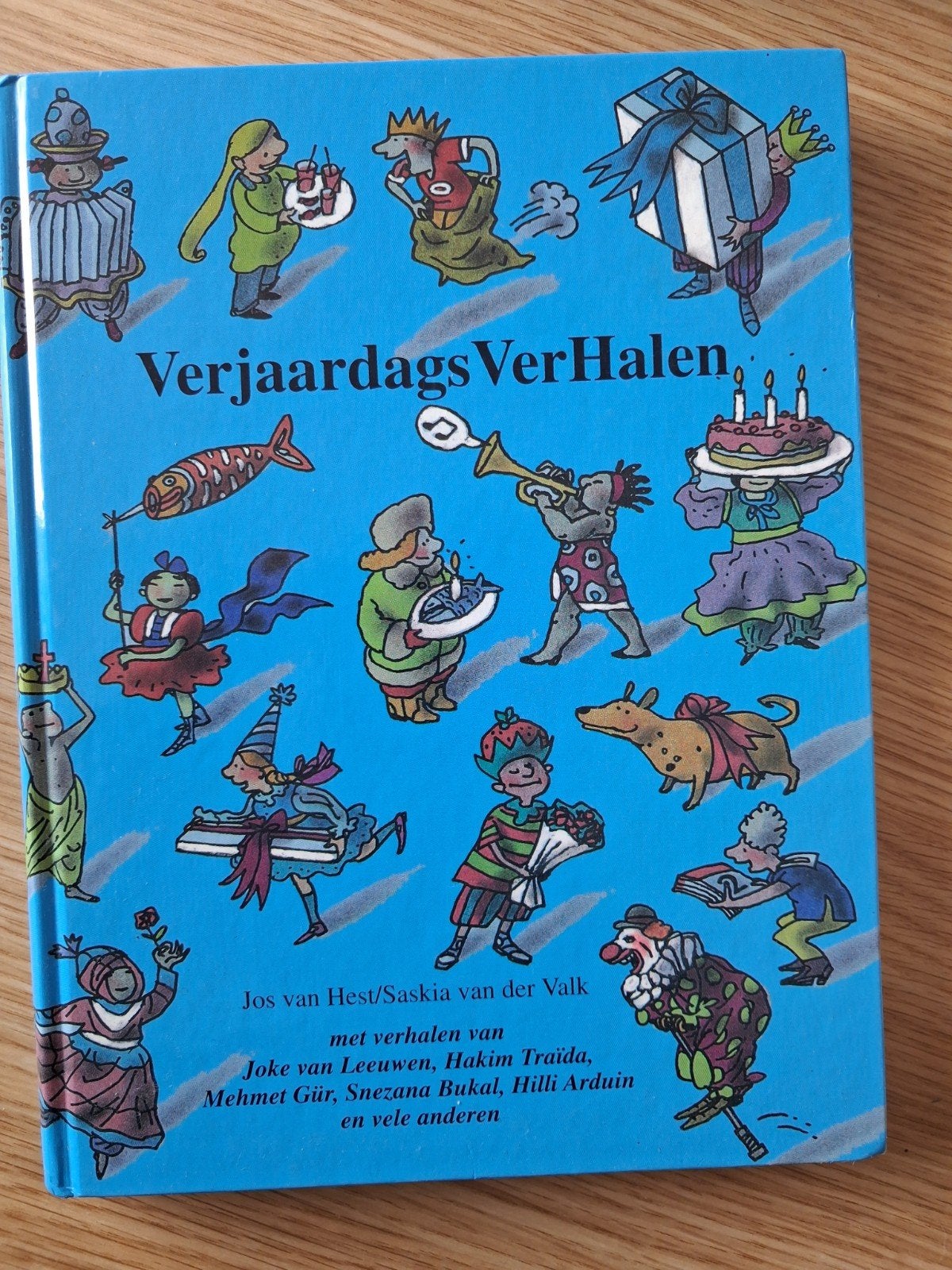 VerjaardagsVerHalen - Jos van Hest/Saskia van der Valk, Ophalen of Verzenden, Gelezen, Jos van Hest/Saskia van der Valk, Fictie algemeen