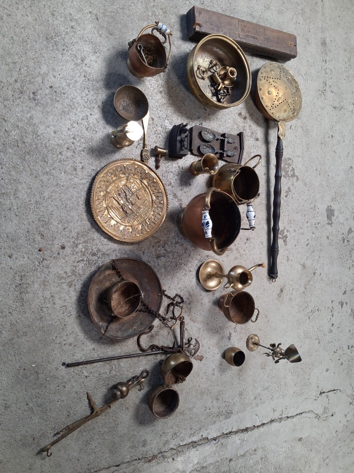 Diverse collectie antiek koperwerk en bronzen voorwerpen, Ophalen of Verzenden, Koper