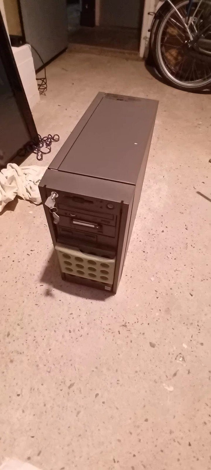 Vintage Fujitsu Siemens Primergy PC - Retro Computer, Ophalen, Gebruikt, Fujitsu Siemens, Gaming