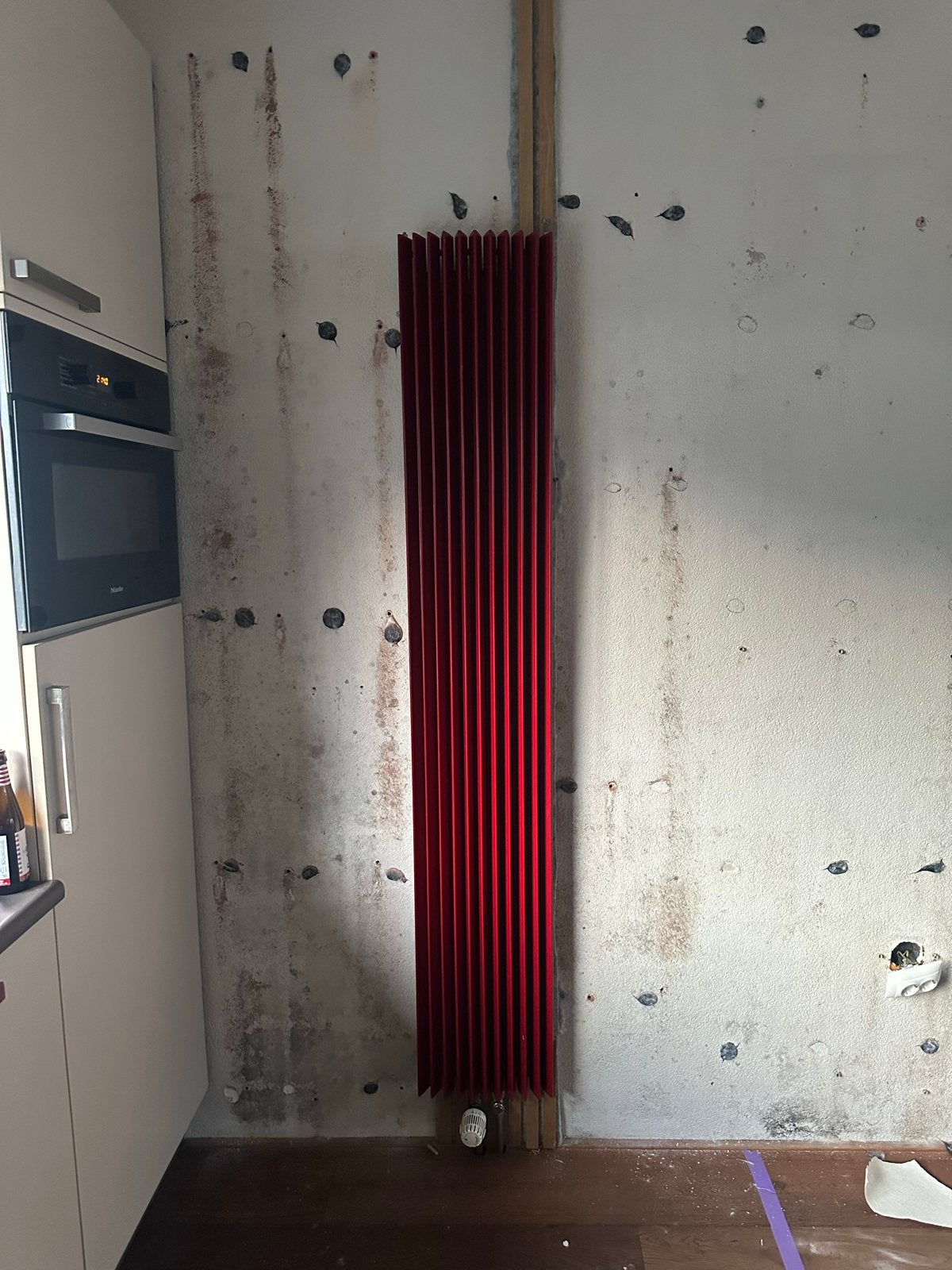 Rode verticale designradiator, Doe-het-zelf en Verbouw, Verwarming en Radiatoren, Ophalen, Radiator, Minder dan 60 cm, 80 cm of meer