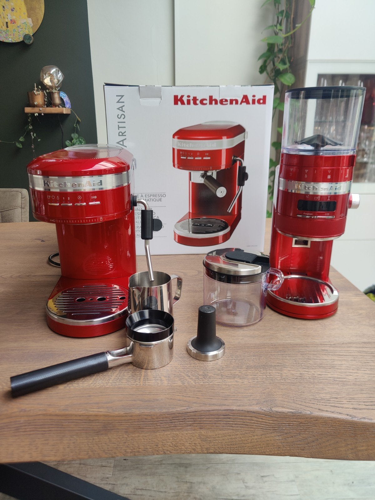 KitchenAid Artisan Espressomachine met Koffiemolen Rood, Espresso apparaat, Ophalen of Verzenden, Zo goed als nieuw, 1 kopje