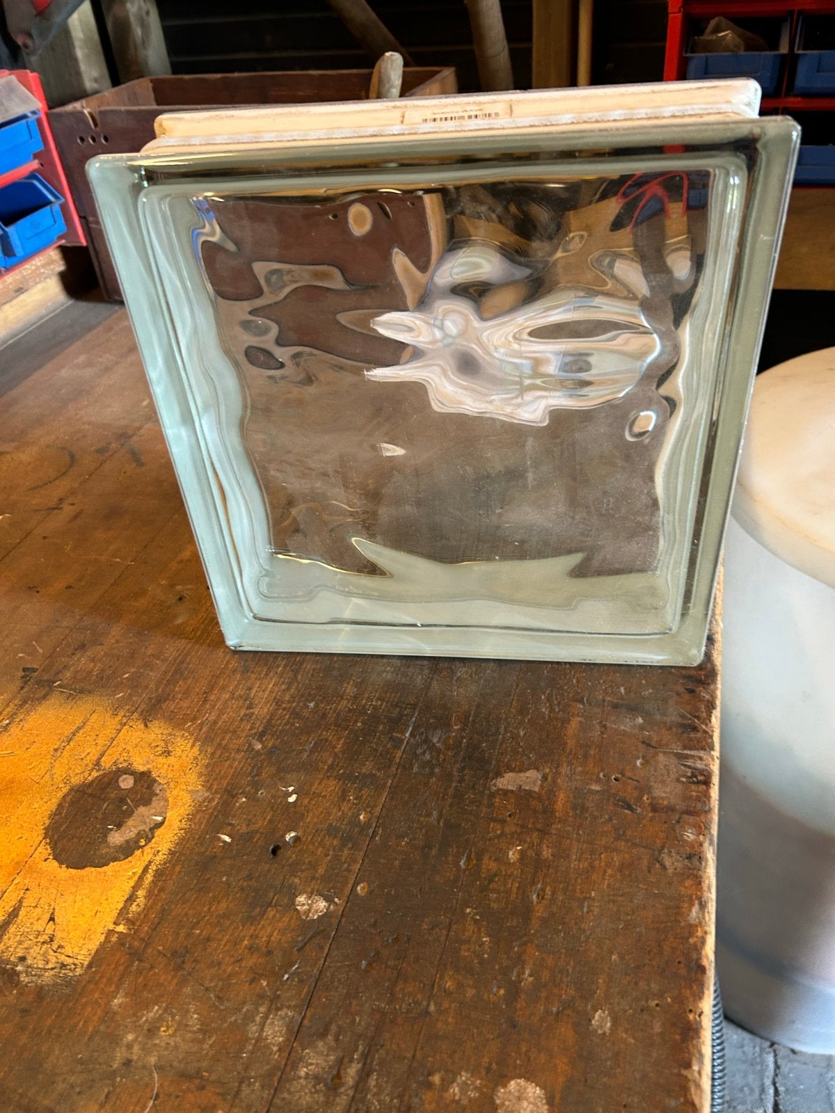 Glazen bouwsteen met golvend patroon - 30x30x9,8 cm, Doe-het-zelf en Verbouw, Glas en Ramen, Ophalen, Gebruikt, Overige typen