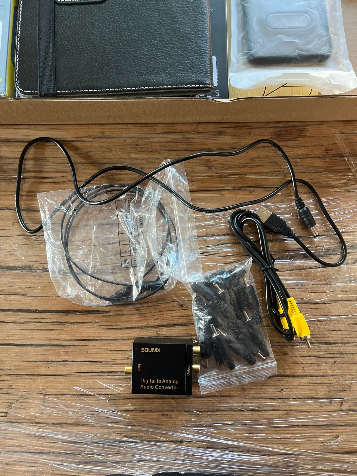 SOUNIX Digitale naar Analoge Audio Converter met accessoires, Ophalen of Verzenden, Zo goed als nieuw