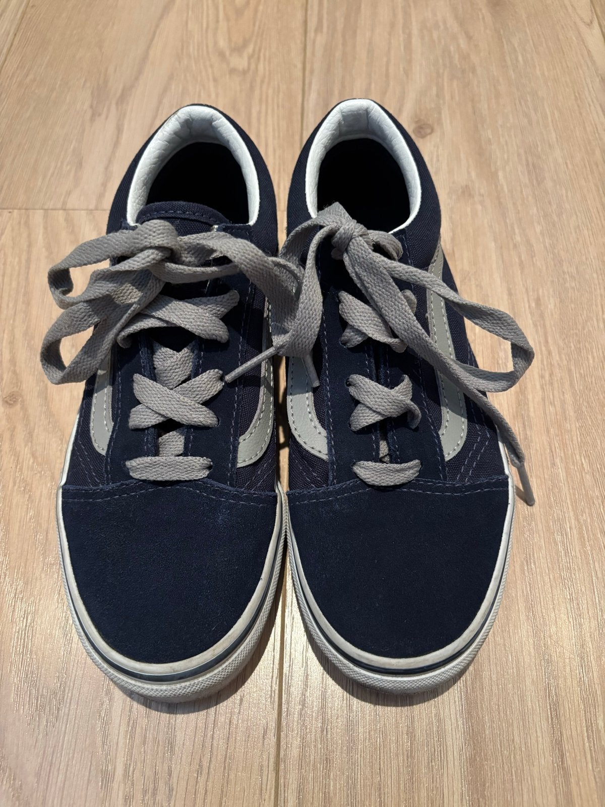 Vans sneakers - Donkerblauw met grijze streep, Kinderen en Baby's, Ophalen, Gebruikt, Jongen of Meisje, Schoenen