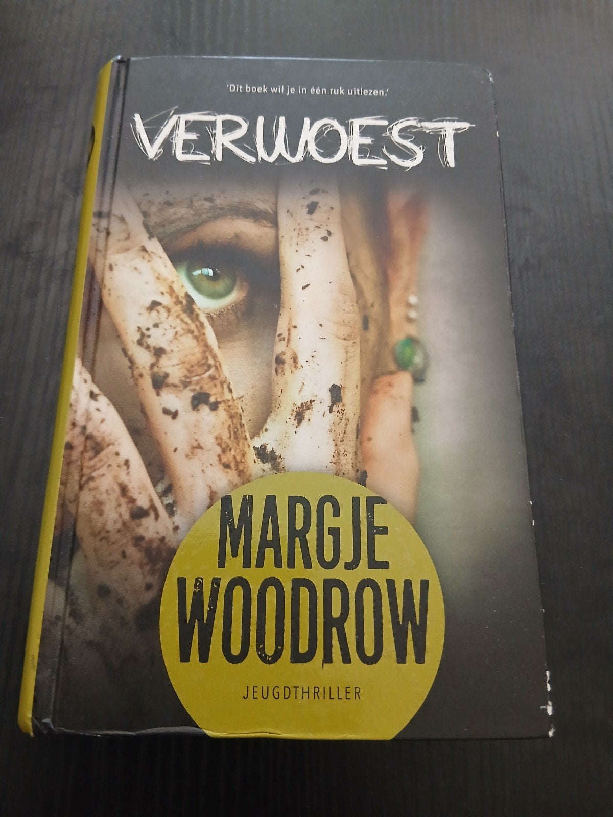 Verwoest - Margje Woodrow (Jeugdthriller), Boeken, Ophalen of Verzenden, Zo goed als nieuw, Margje Woodrow, Fictie