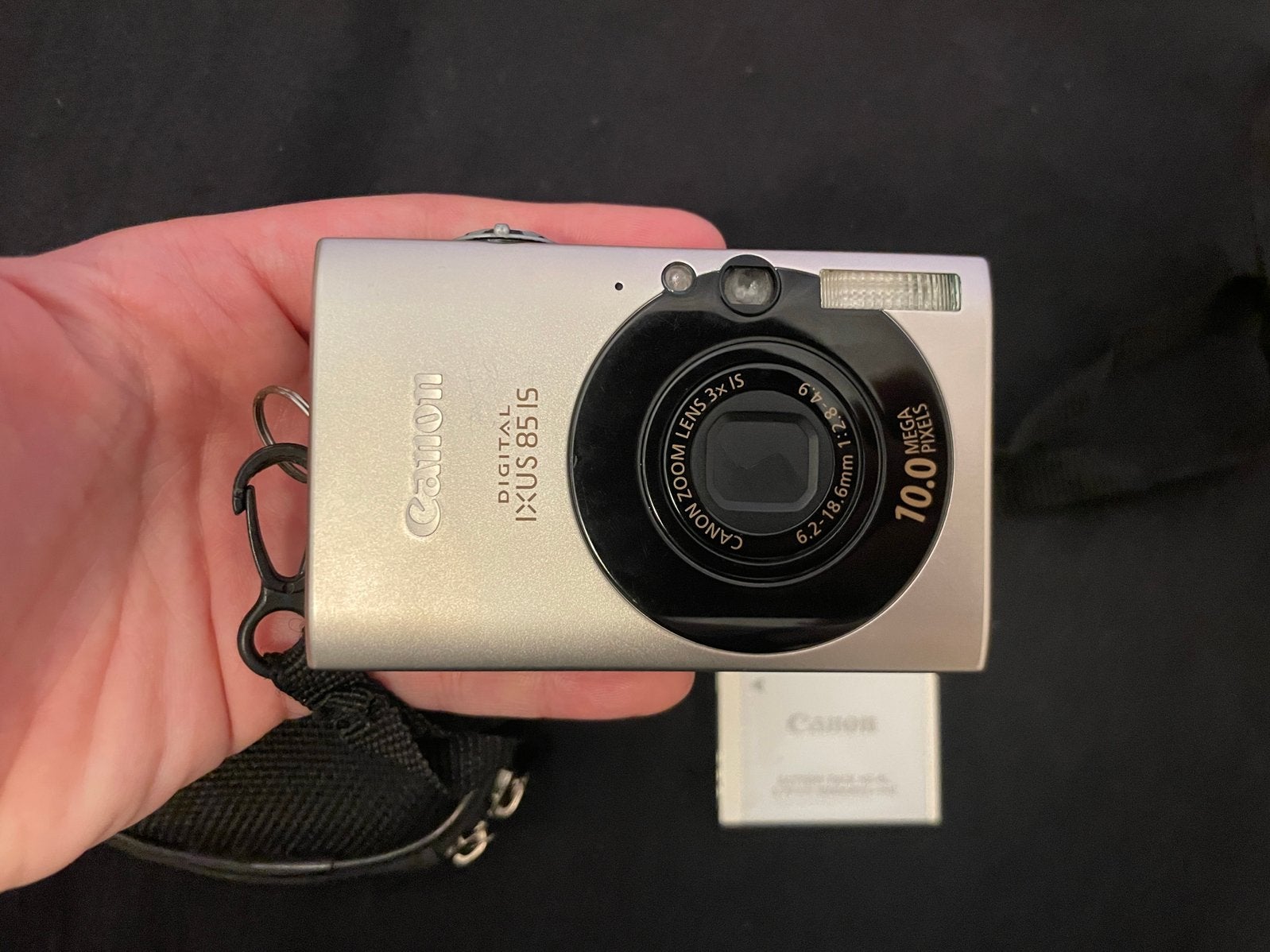 Canon IXUS 8515 Digital Camera with Protective Case, Ophalen of Verzenden, Zo goed als nieuw, Canon